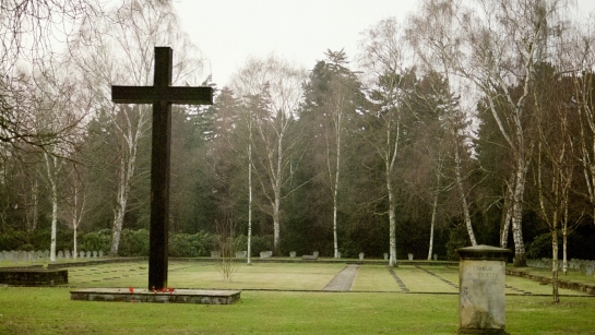 Mass grave for victims of the bombing raids of October 1943 - Stocken Friedhof, Hannover